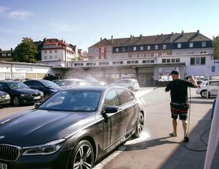 Autos waschen für den guten Zweck